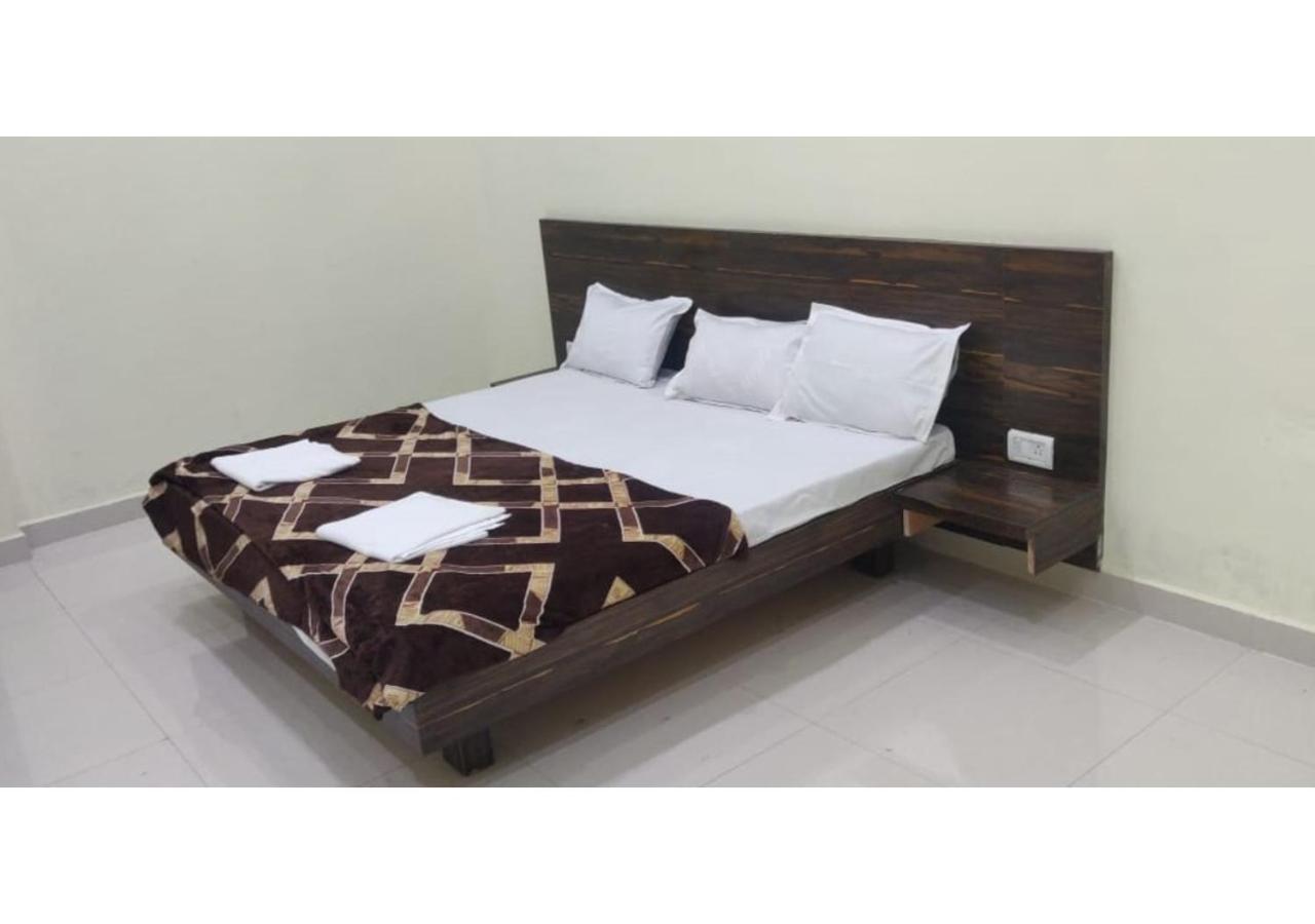 Hotel Parag Palace Jabalpur Eksteriør bilde