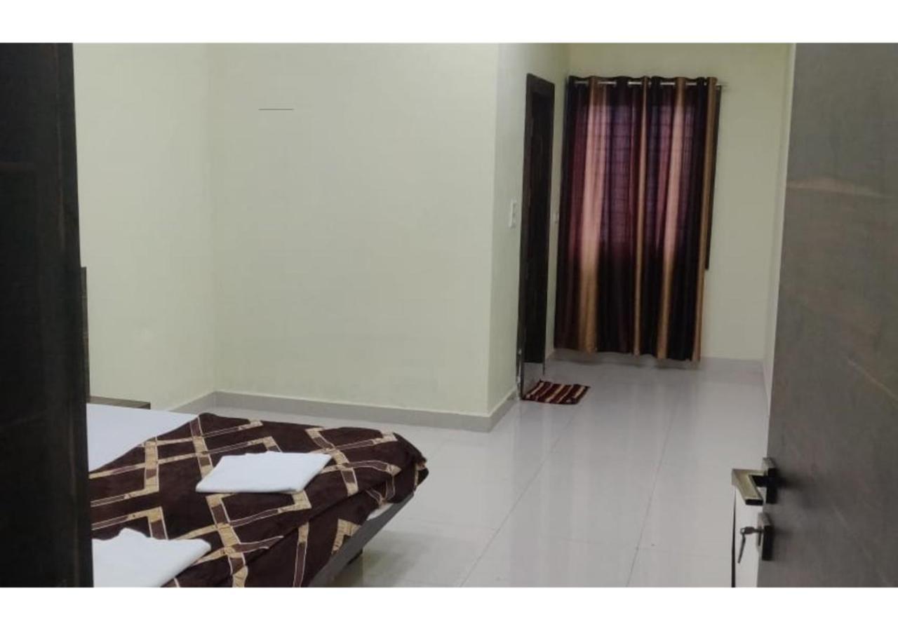 Hotel Parag Palace Jabalpur Eksteriør bilde
