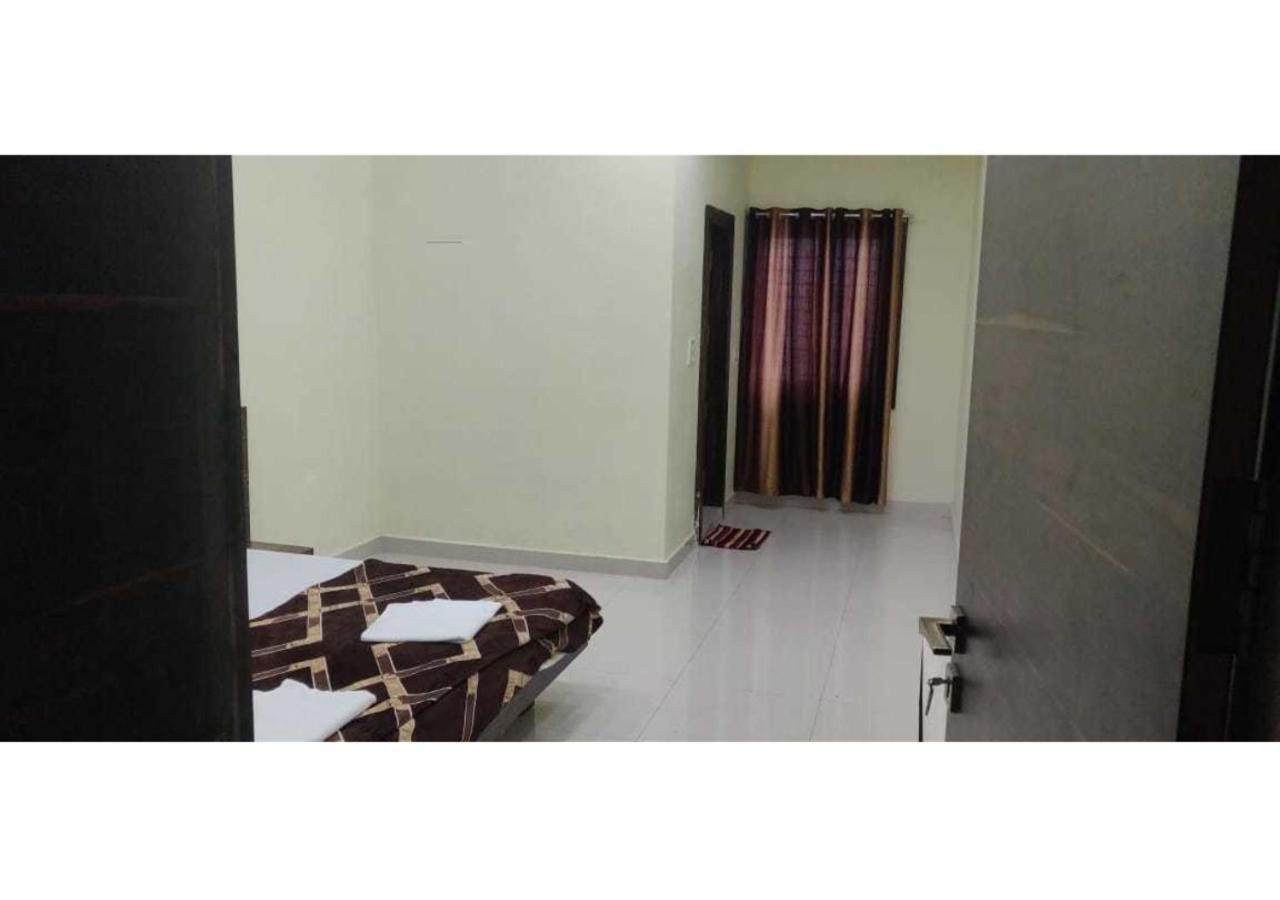 Hotel Parag Palace Jabalpur Eksteriør bilde