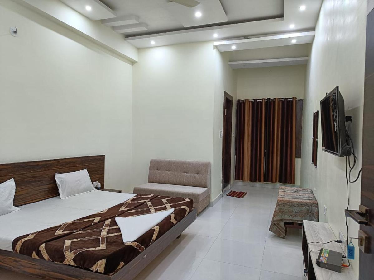 Hotel Parag Palace Jabalpur Eksteriør bilde