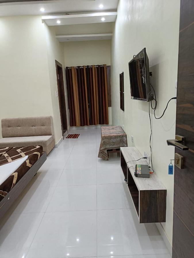Hotel Parag Palace Jabalpur Eksteriør bilde